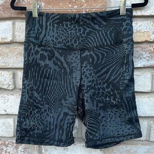 Mono B Textured Animal Print Iridescent Bicycle Bike Shorts